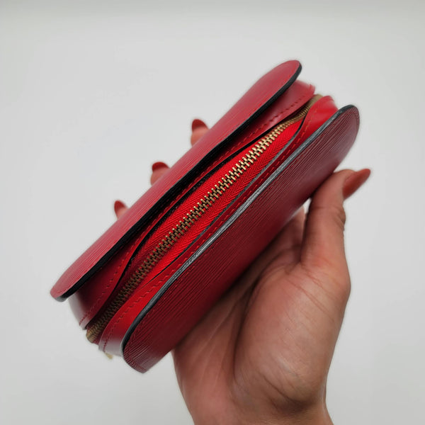 Red epi pouch