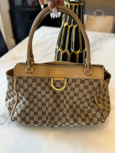 Gucci vintage Abbey with d ring- shoulder bag