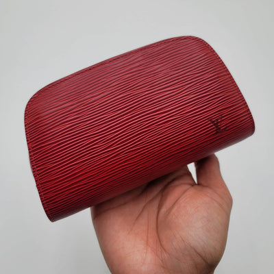 Red epi pouch