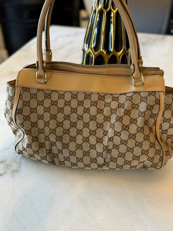 Gucci vintage Abbey with d ring- shoulder bag